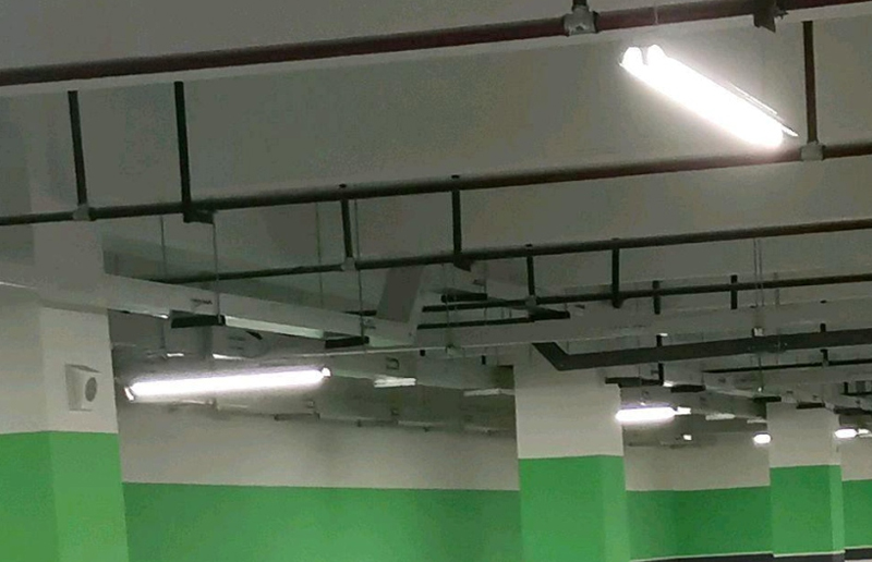 LGA-E T8 AC220-240V 고 보호 수준 LED 튜브 삼리작 조명